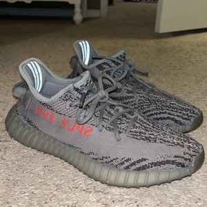 Yeezy Beluga 2.0 V2 Sneakers